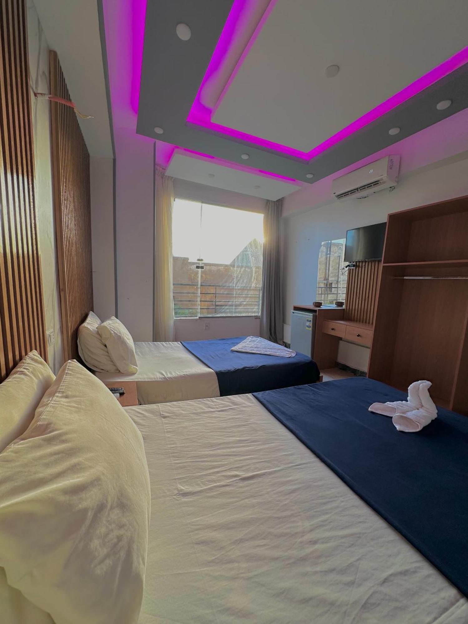 El 3 Amici Pyramids 5*
