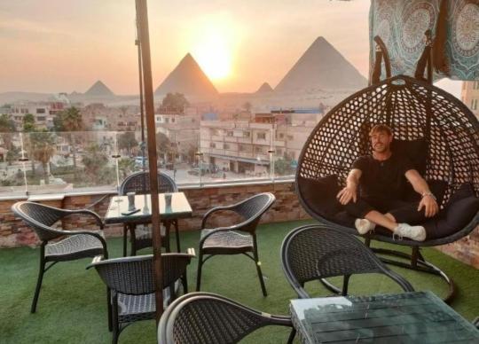 El 3 Amici Pyramids
