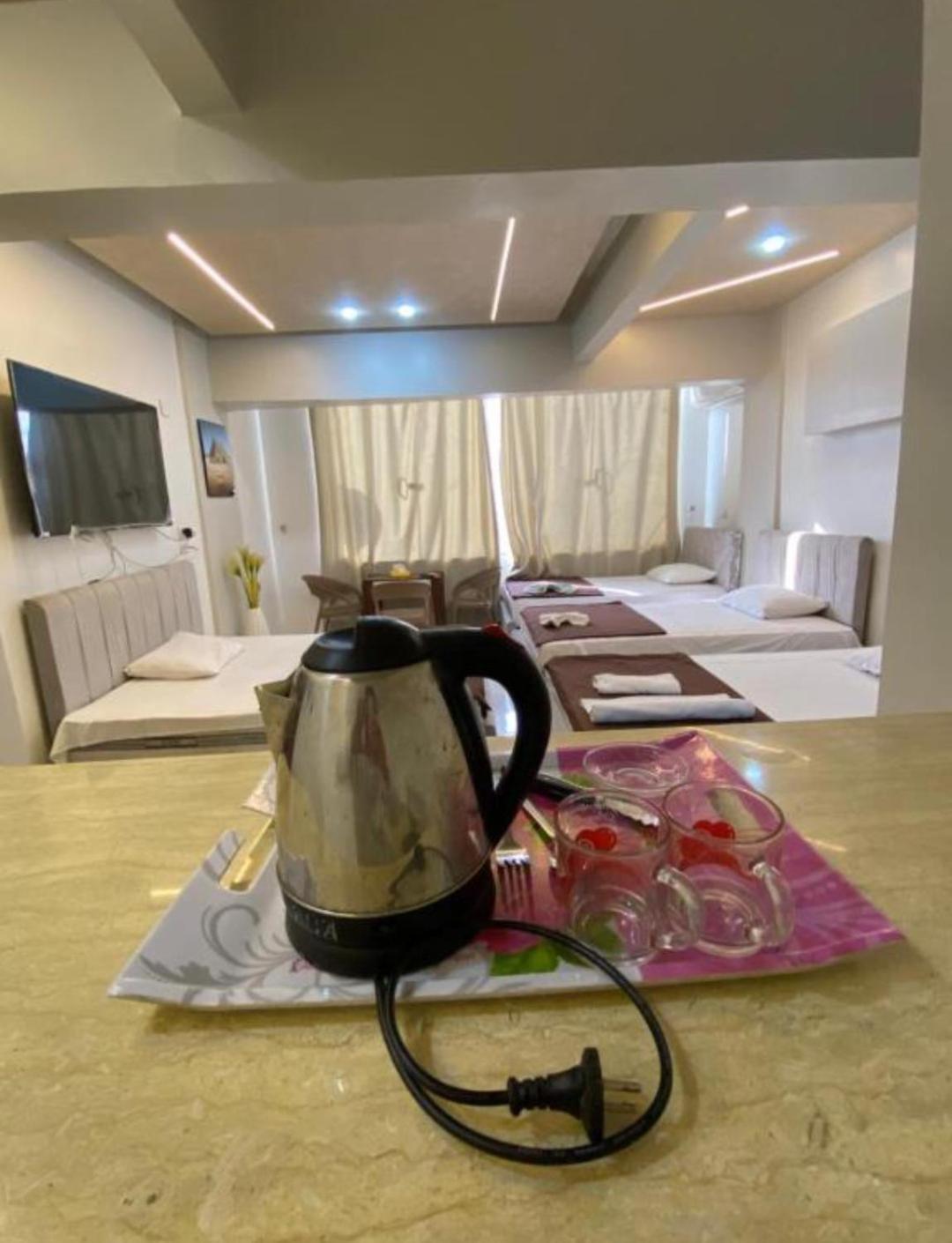 El 3 Amici Pyramids Hotel Cairo